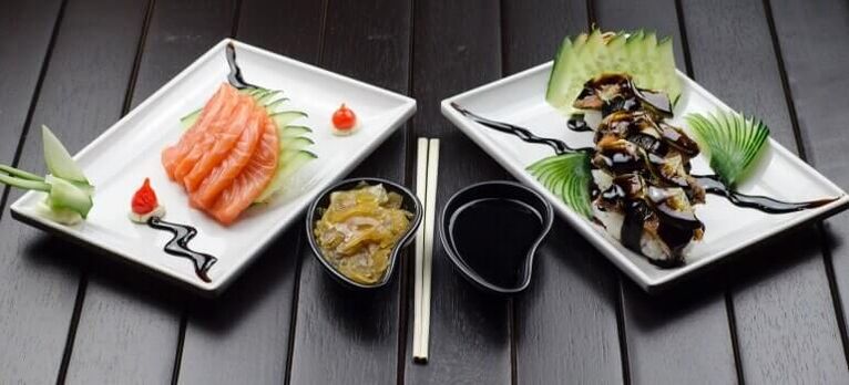 Platos del menú de la dieta japonesa para adelgazar. 